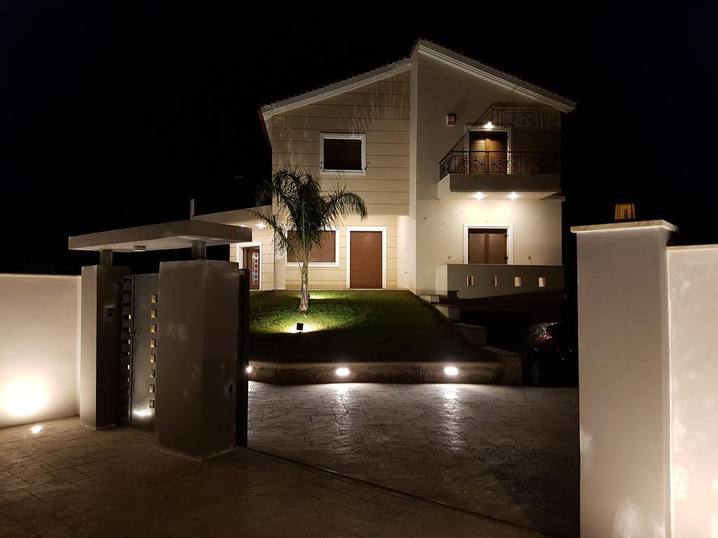 Dimitris Villa Aígion Luaran gambar