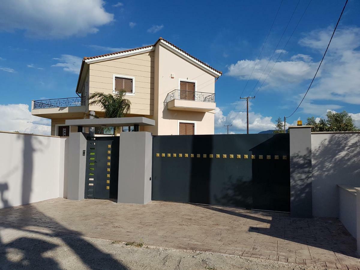 Dimitris Villa Aígion Luaran gambar