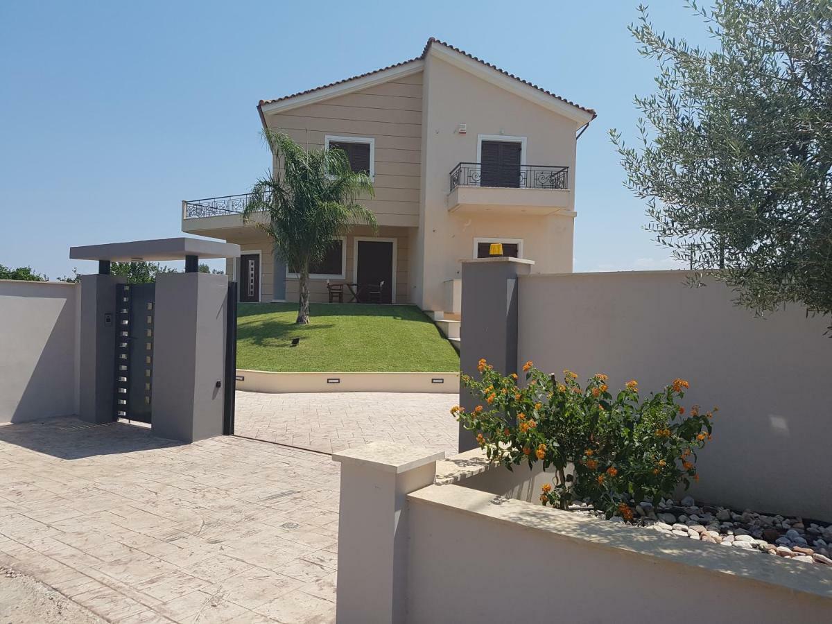 Dimitris Villa Aígion Luaran gambar