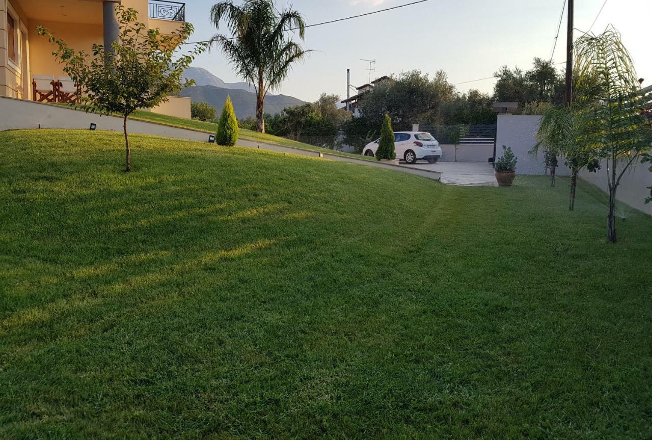 Dimitris Villa Aígion Luaran gambar