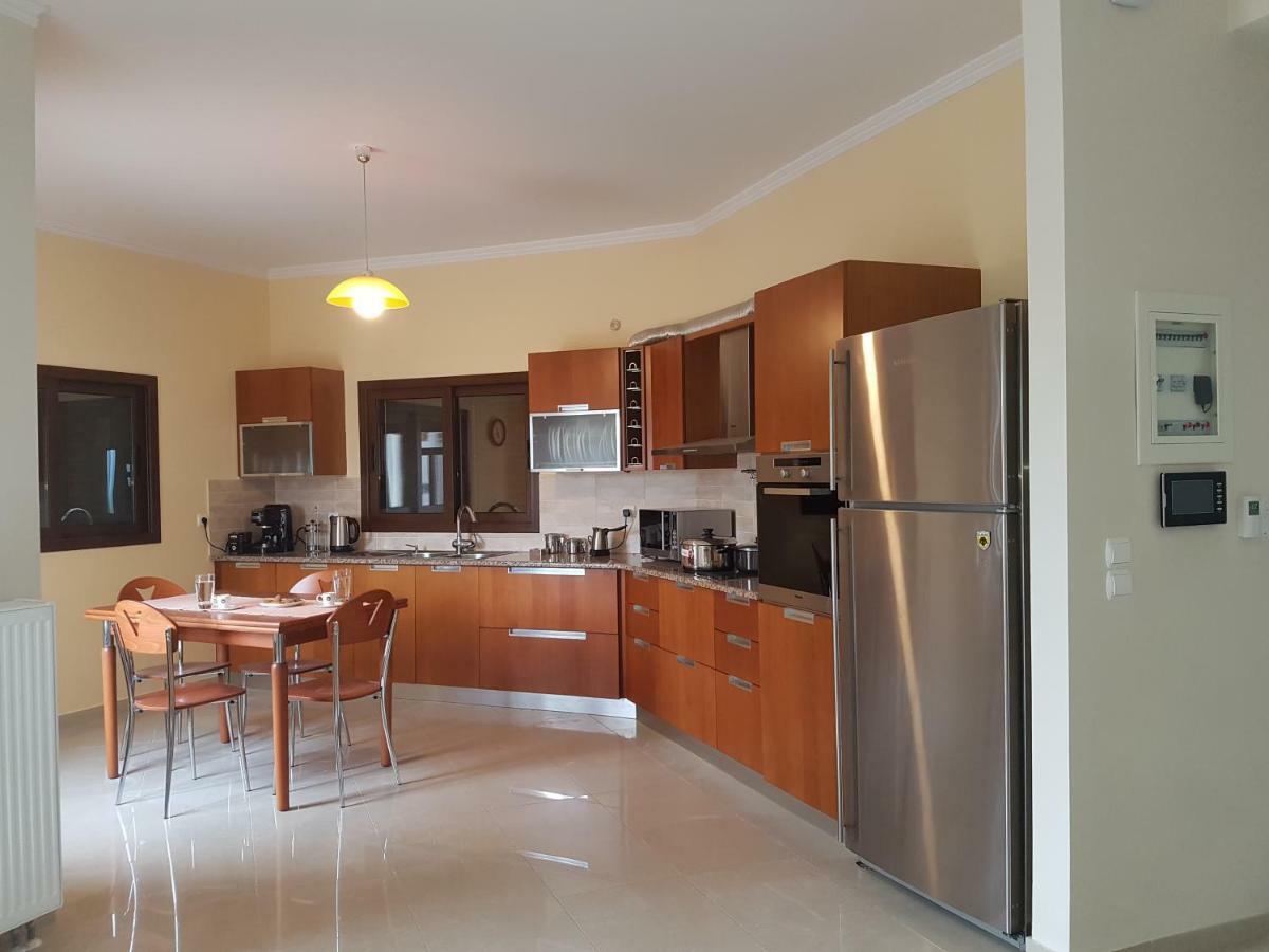 Dimitris Villa Aígion Luaran gambar